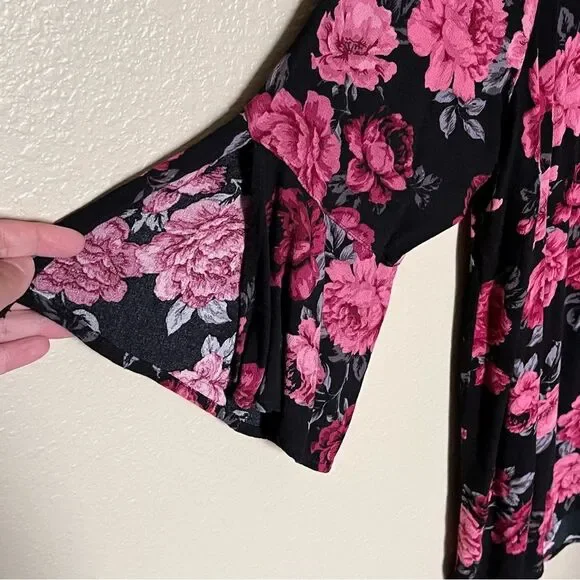 Torrid Black Floral Crepe Strappy Blouse Shirt Top with 3/4 Sleeves Size 2/2X - Picture 8 of 11